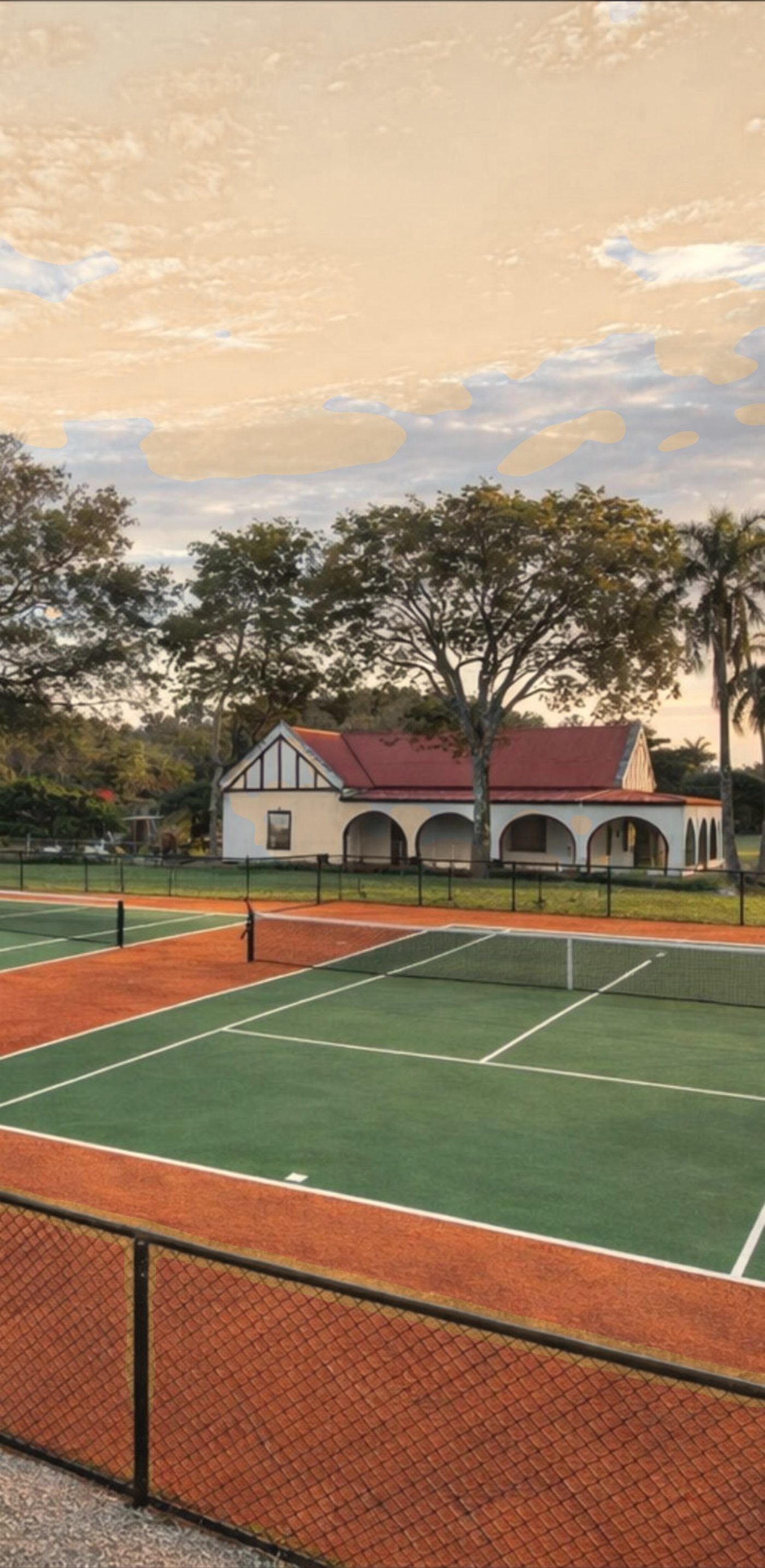 Club House y canchas del club